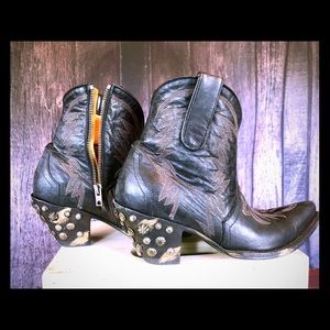 Super Boho! Old Gringo black ankle boots